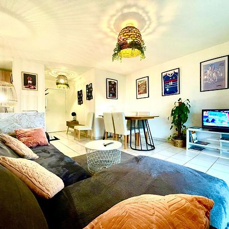 Bel Appartement T3 de 60m2 avec Parking, Terrasse, proche du Métro et du Périph Tolosa Esterno foto