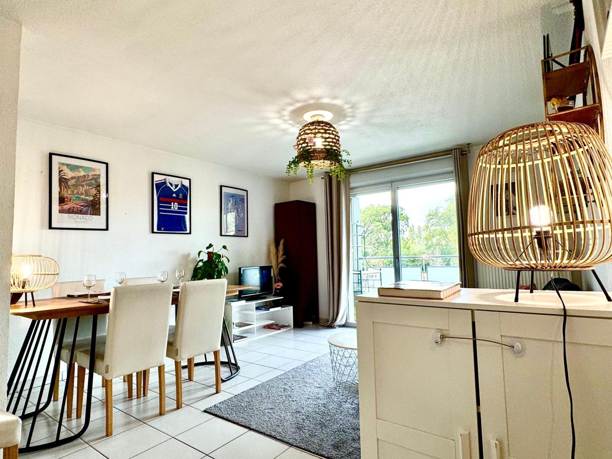 Bel Appartement T3 de 60m2 avec Parking, Terrasse, proche du Métro et du Périph Tolosa Esterno foto