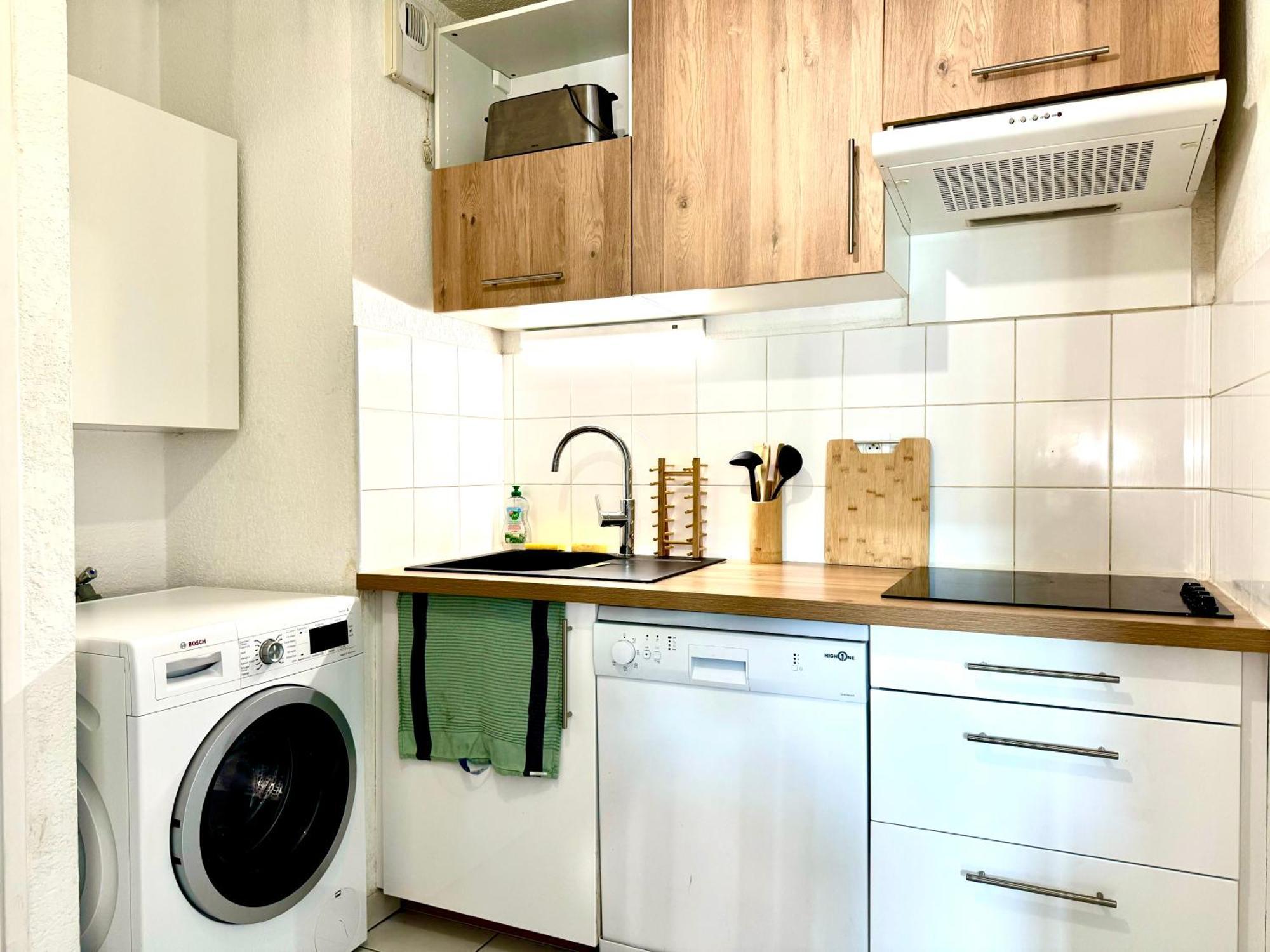 Bel Appartement T3 de 60m2 avec Parking, Terrasse, proche du Métro et du Périph Tolosa Esterno foto