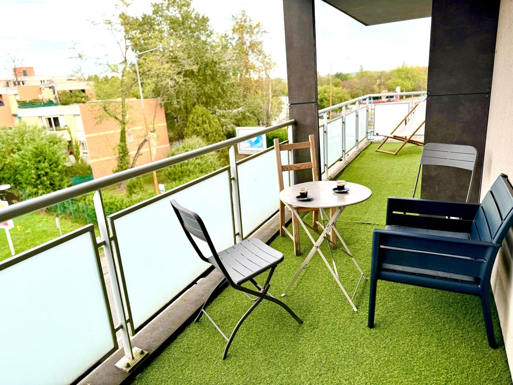 Bel Appartement T3 de 60m2 avec Parking, Terrasse, proche du Métro et du Périph Tolosa Esterno foto