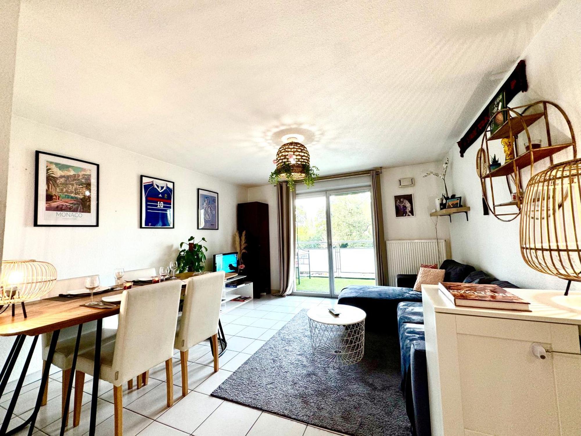 Bel Appartement T3 de 60m2 avec Parking, Terrasse, proche du Métro et du Périph Tolosa Esterno foto