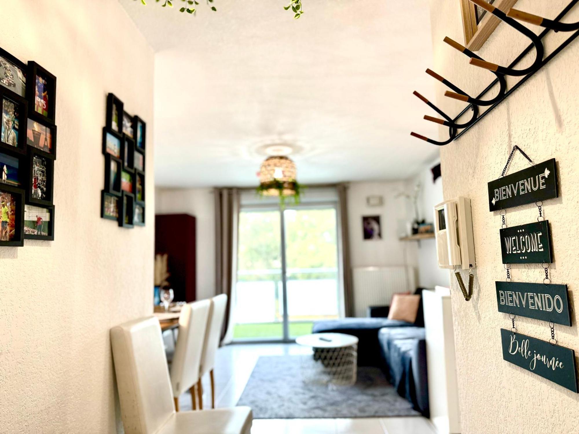 Bel Appartement T3 de 60m2 avec Parking, Terrasse, proche du Métro et du Périph Tolosa Esterno foto