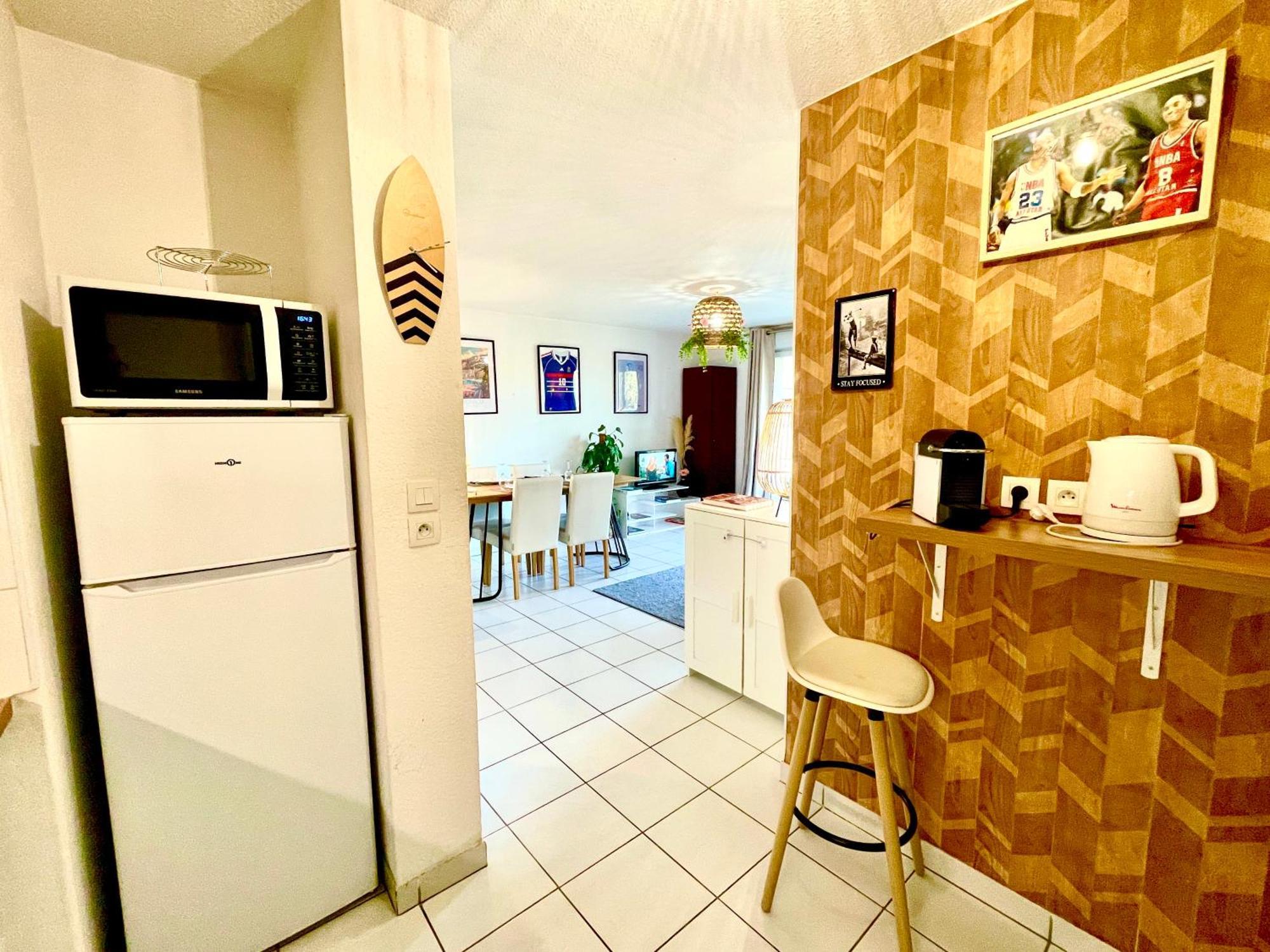 Bel Appartement T3 de 60m2 avec Parking, Terrasse, proche du Métro et du Périph Tolosa Esterno foto
