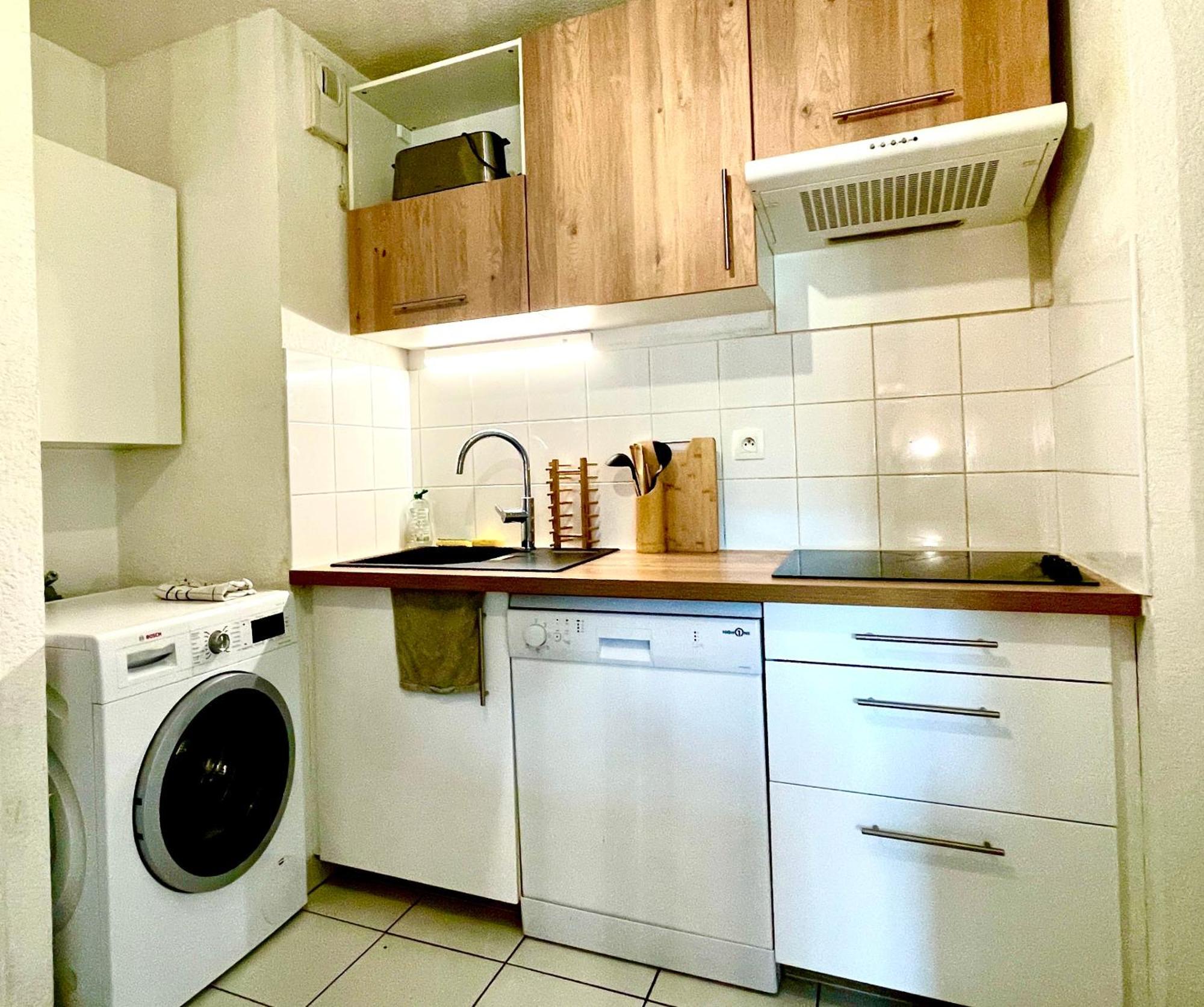 Bel Appartement T3 de 60m2 avec Parking, Terrasse, proche du Métro et du Périph Tolosa Esterno foto