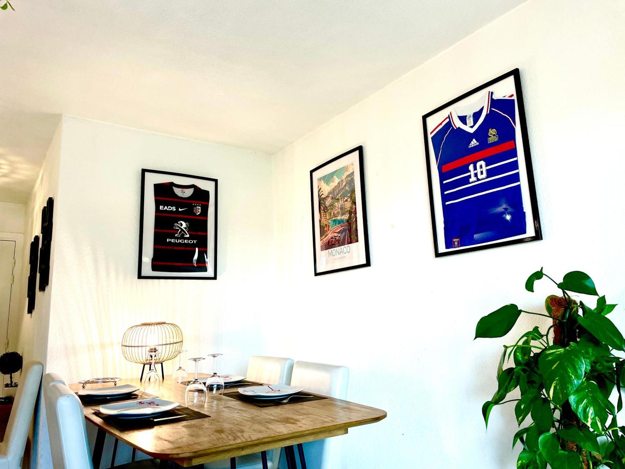 Bel Appartement T3 de 60m2 avec Parking, Terrasse, proche du Métro et du Périph Tolosa Esterno foto
