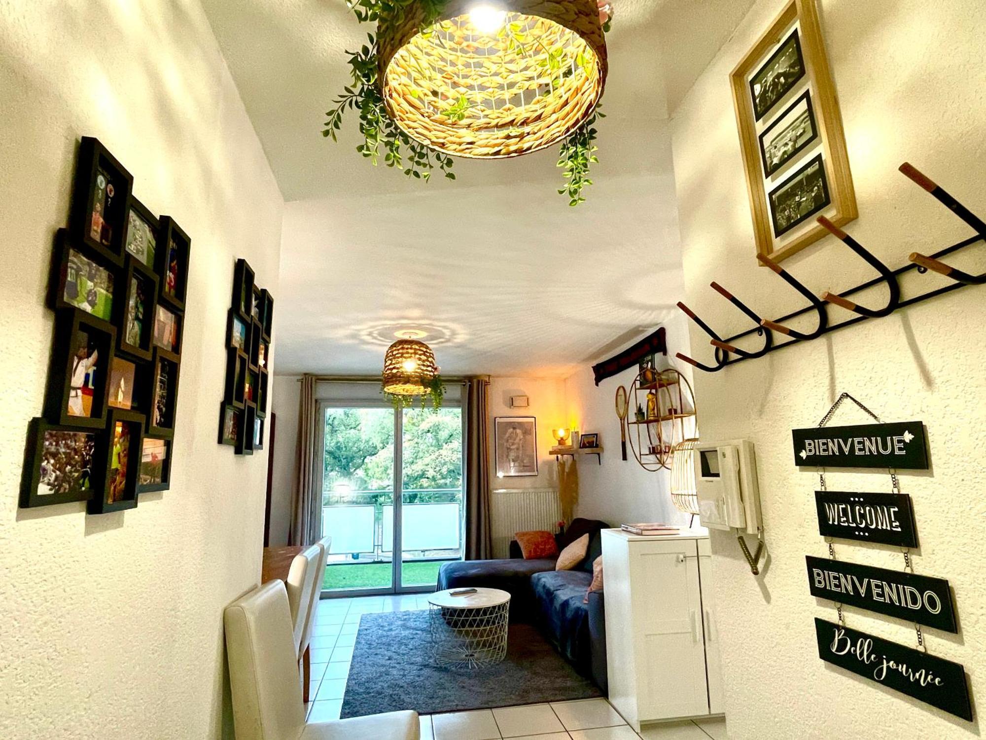 Bel Appartement T3 de 60m2 avec Parking, Terrasse, proche du Métro et du Périph Tolosa Esterno foto